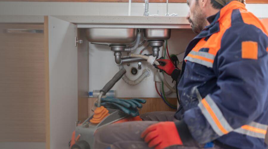 Professional slab leak plumber services in Cashion, AZ